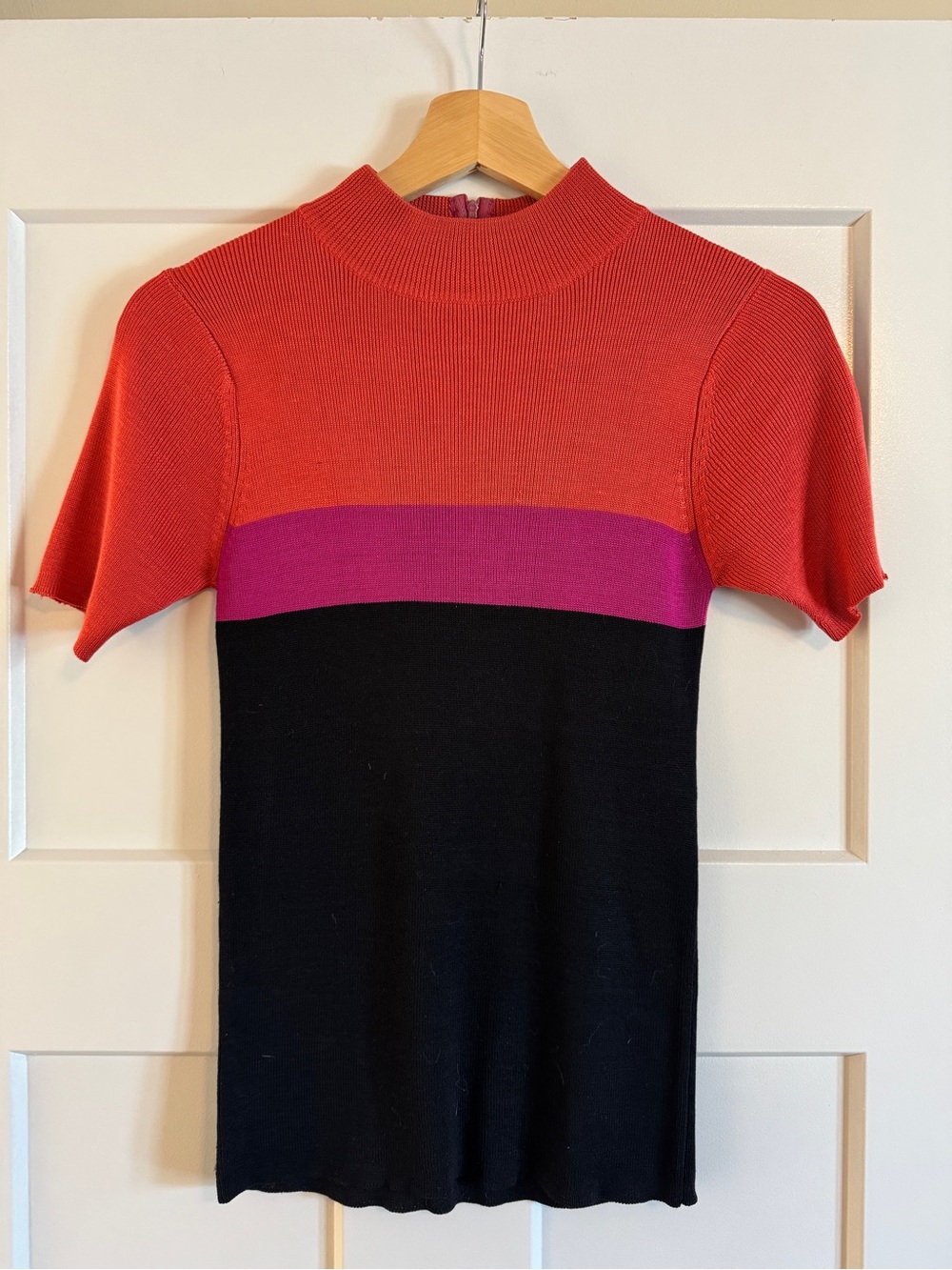Vintage 70s Colorblock Knit Mock Turtleneck in Red, Magenta & Black